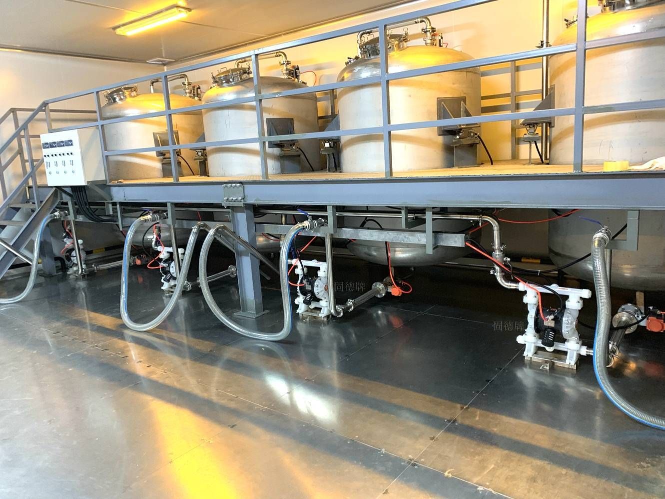 鋰電池客戶來廠里考察，回去后把生產車間的泵全換了......