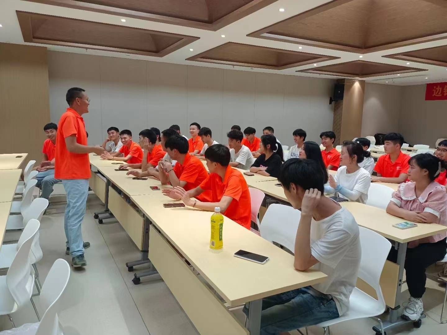 邊鋒工學院第六期飛鷹班座談會圓滿結束